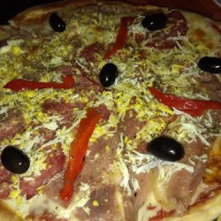 Pool Restobar Lafinur (Pizzerías en Merlo San Luis)
